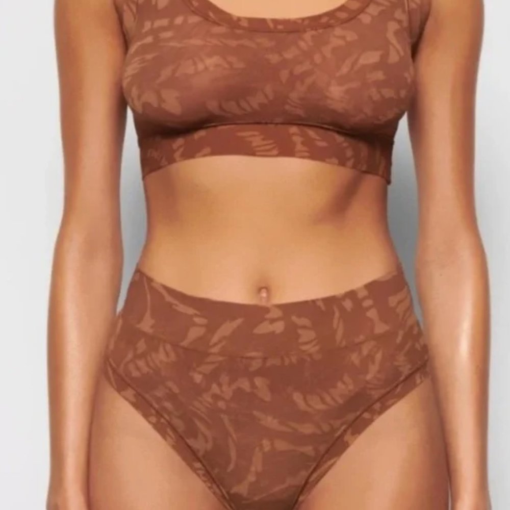 Skims Summer Mesh Briefs Latte Swirl